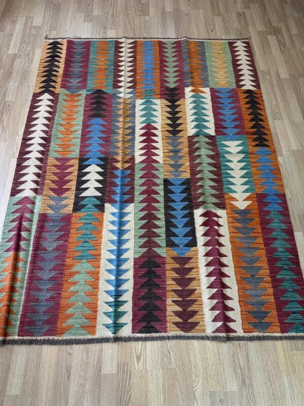 Hazara Kilim – 198 × 150 cm