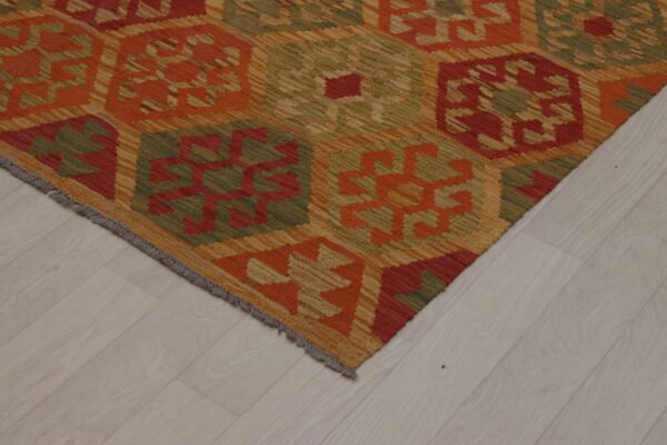 VJ Kilim – 194 x 160 cm  (51912)