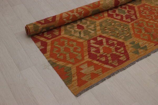 VJ Kilim – 194 x 160 cm  (51912)