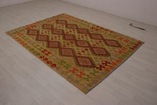 VJ Kilim – 246 × 178 cm    (47866)