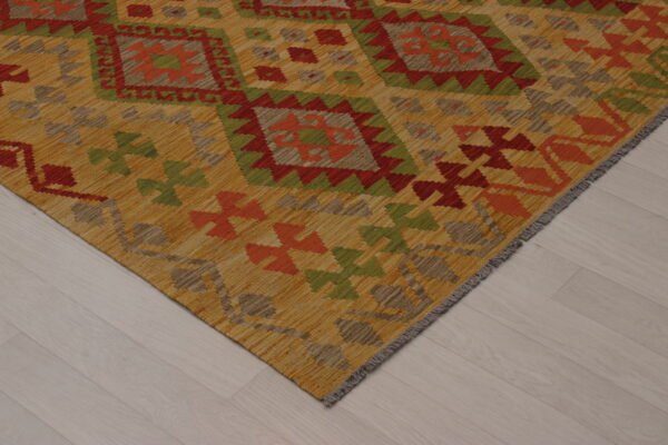 VJ Kilim – 246 × 178 cm    (47866)